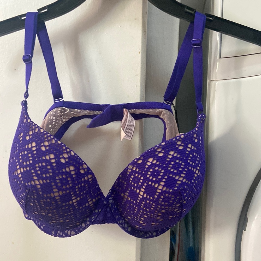 Not for Sale Victoria’s Secret Lined Demi Bra Size 38C Brand New with tags